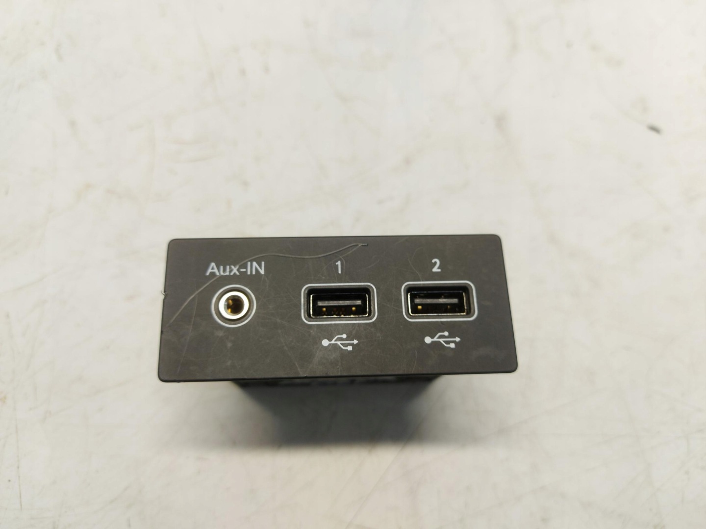 Renault Arkana, RS-Line input adapter PORT USB 280231553R