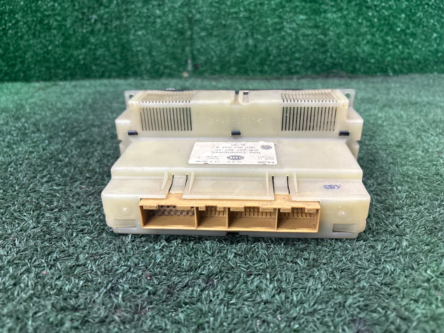 vezérlö panel szellőző VOLKSWAGEN PASSAT B5