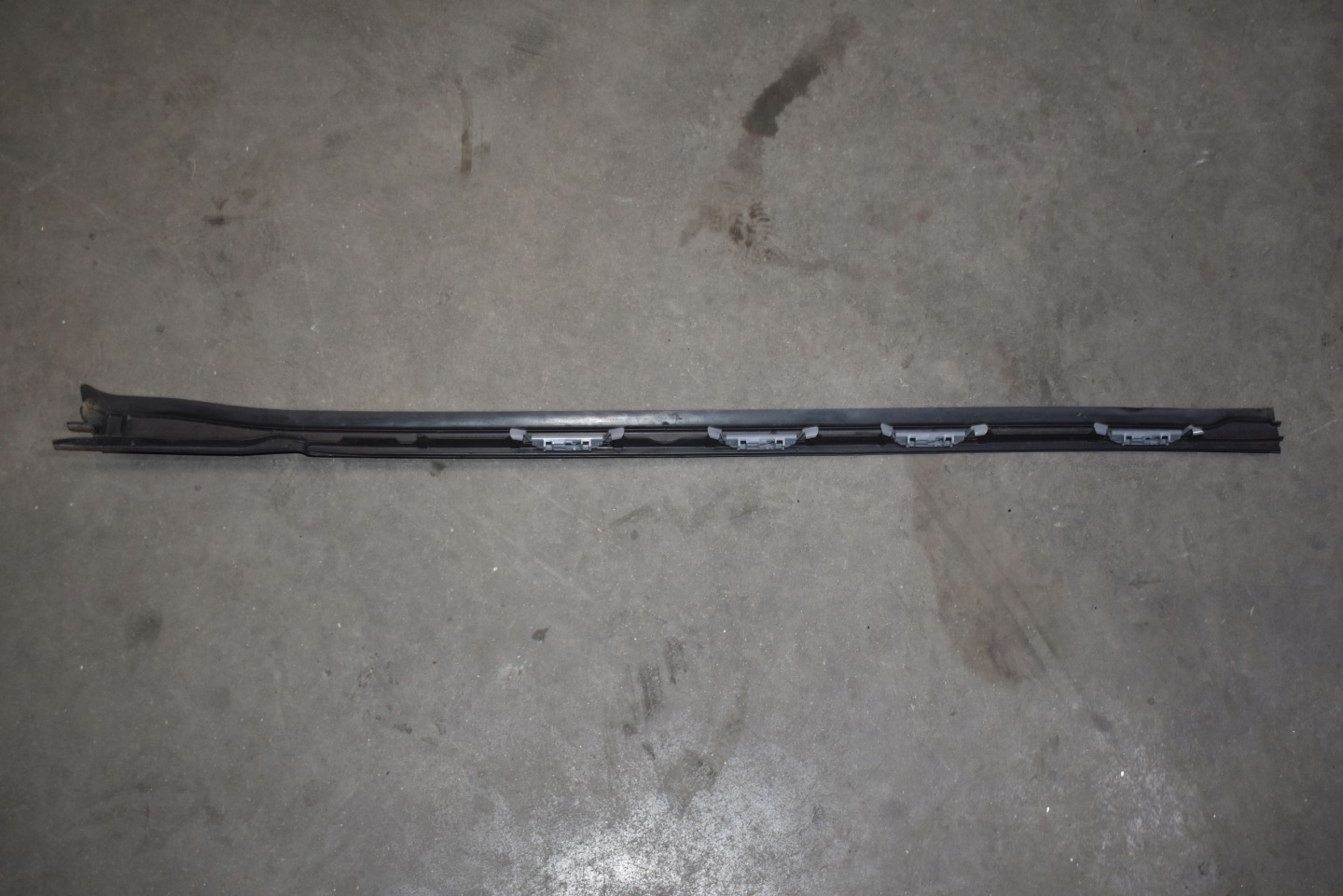 moulding windows CZOLOWEJ right BMW G07 1