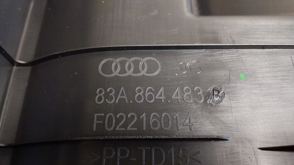 Audi Q3 F3 83A cap of the threshold boot 83A864483B