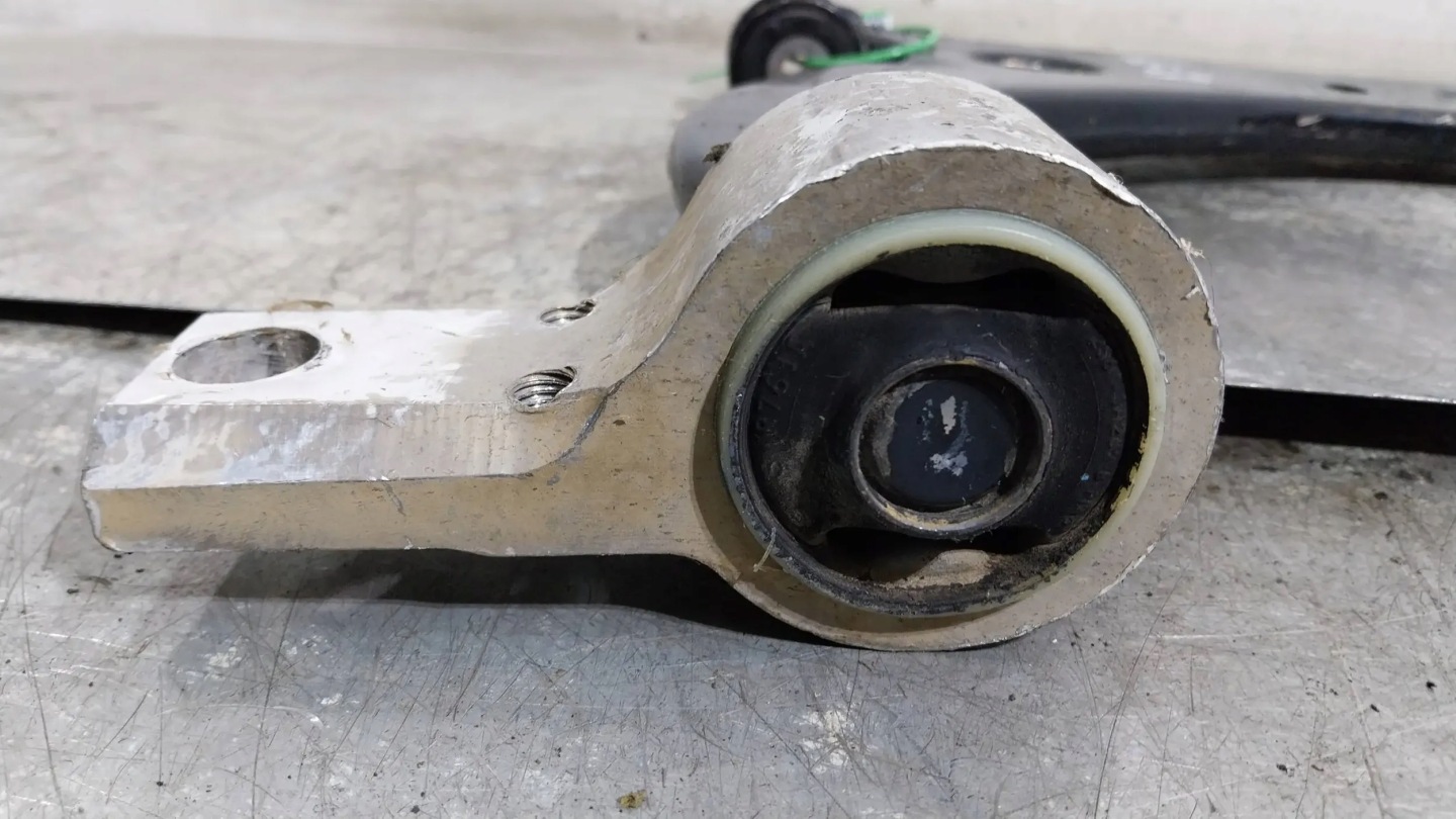 arm front left FORD FUSION FIESTA MK6