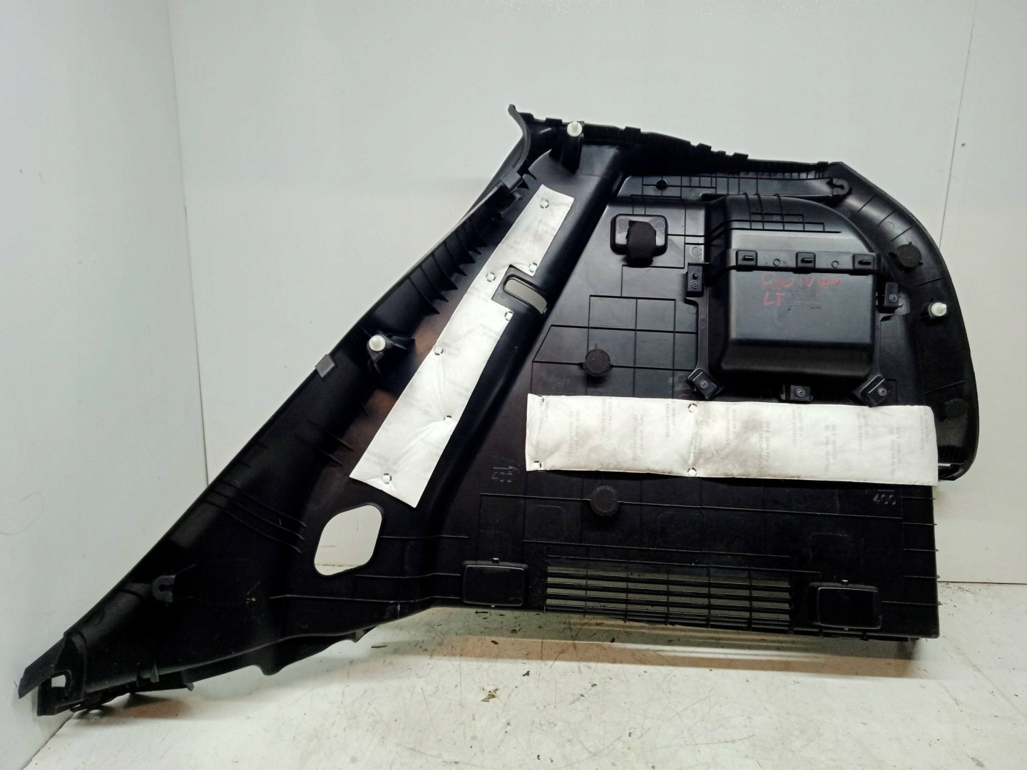 KIA RIO IV side upholstery boot left rear part 85731-H8000 2017