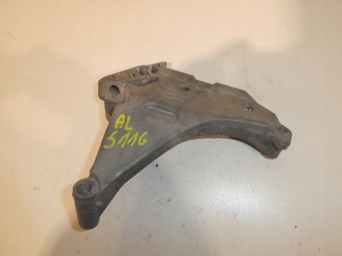 holder engine mount VW TOURAN 2.0 TDI 03L199207