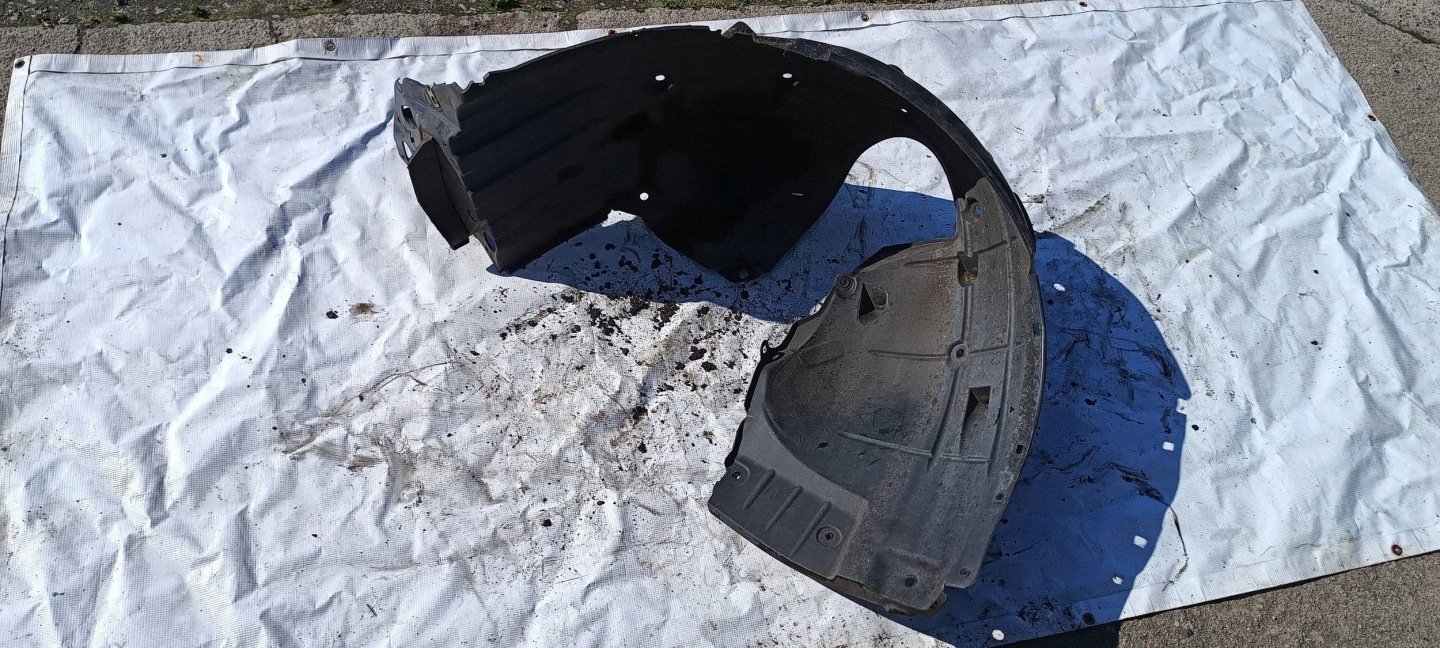 HONDA CIVIC X 17- HB mudguard left front front left