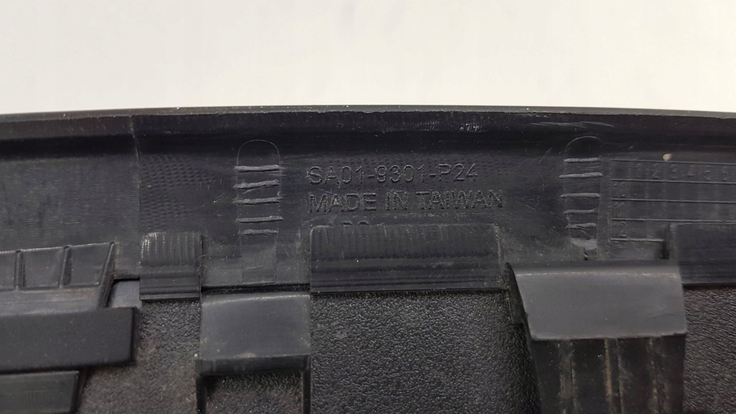 SAAB 9-3 93 2003 - Grill Grill SA01-9301-P24