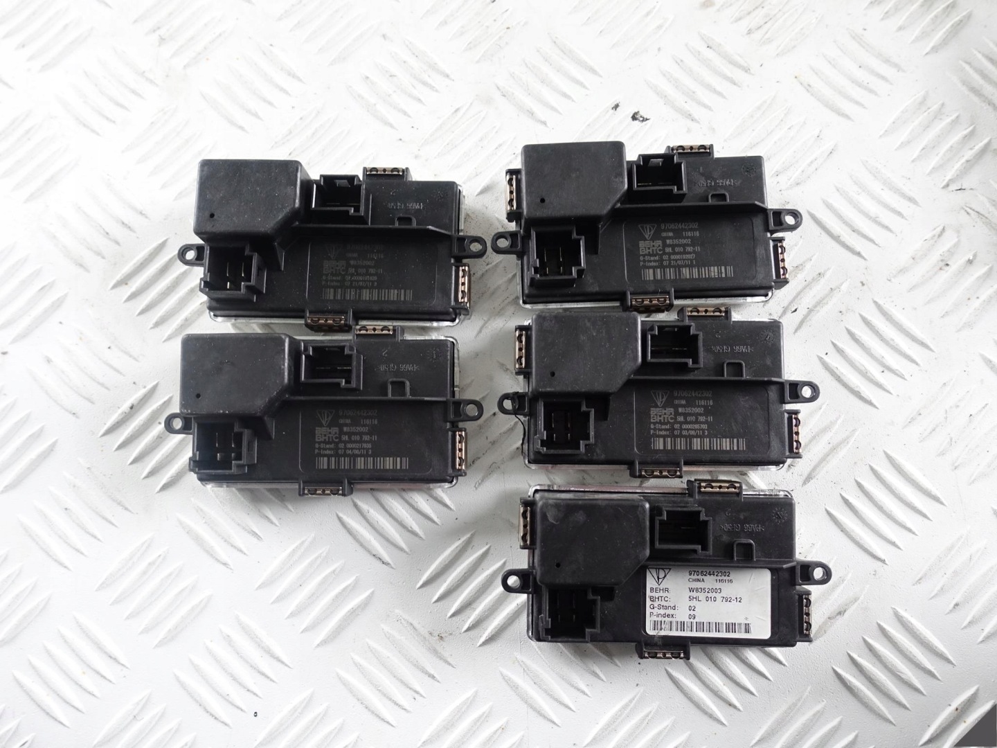 PORSCHE heater fan resistor control unit 97062442302