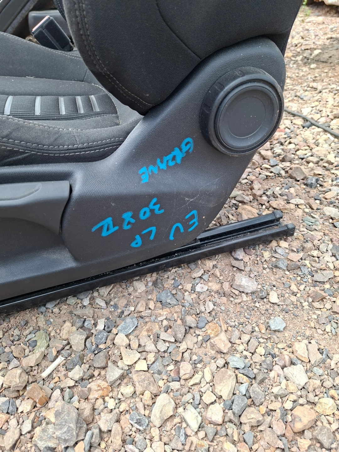 Sitz links peugeot 308 t9 grzany europa