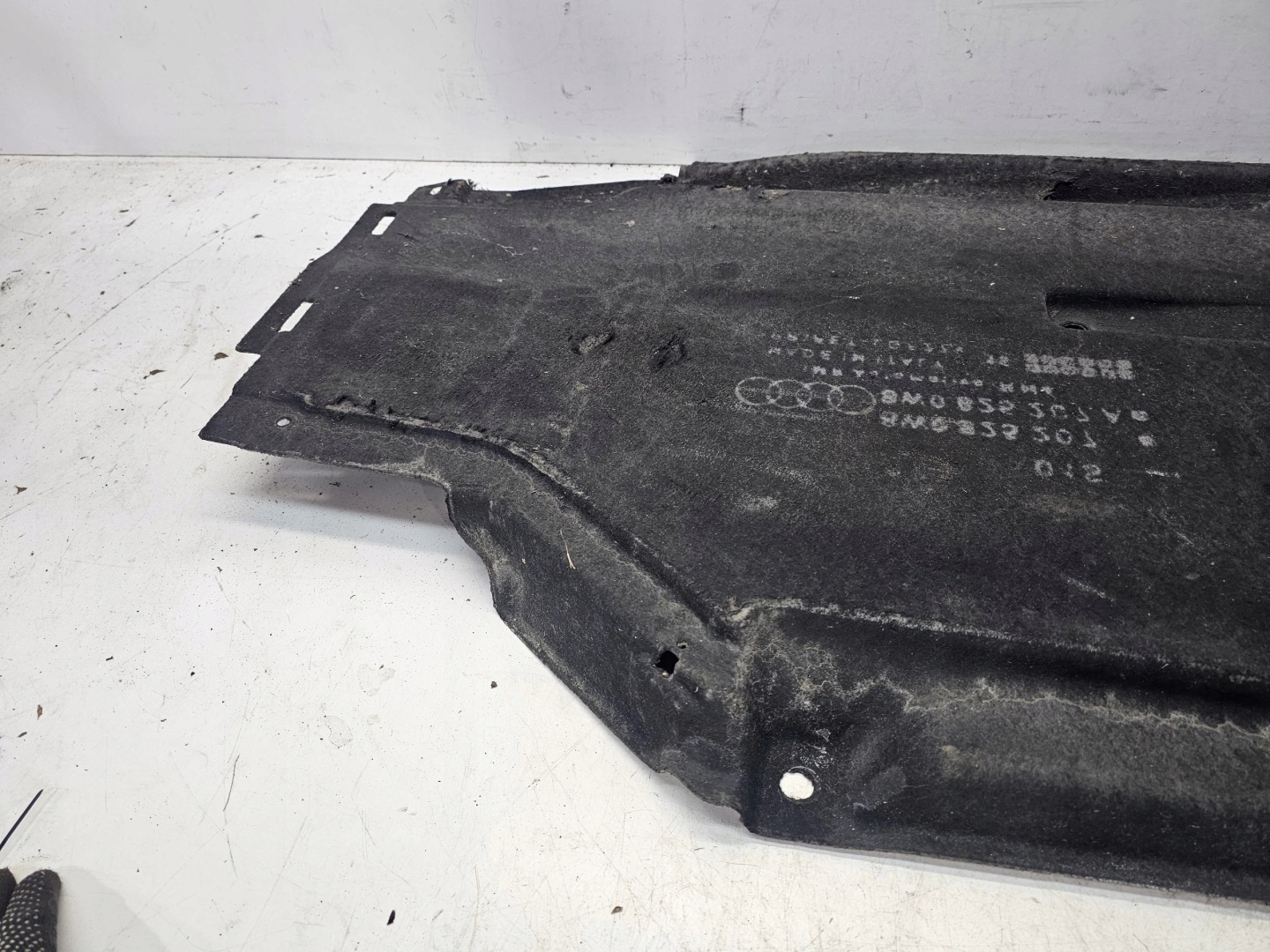 cover chassis left AUDI A4 B9 A5 8W 8W0825207 1/26