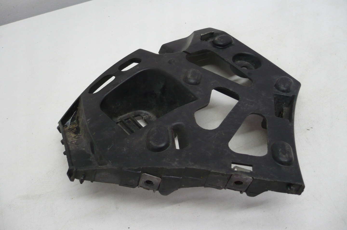 PEUGEOT 207 holder bumper bracket right front 06-12