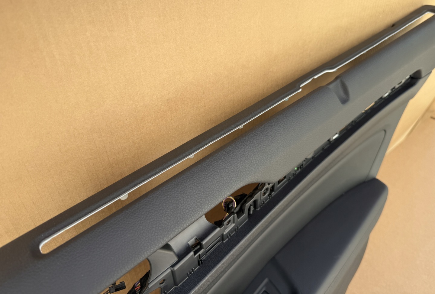 side below ROLETY PASSAT B8 sedan leather as new