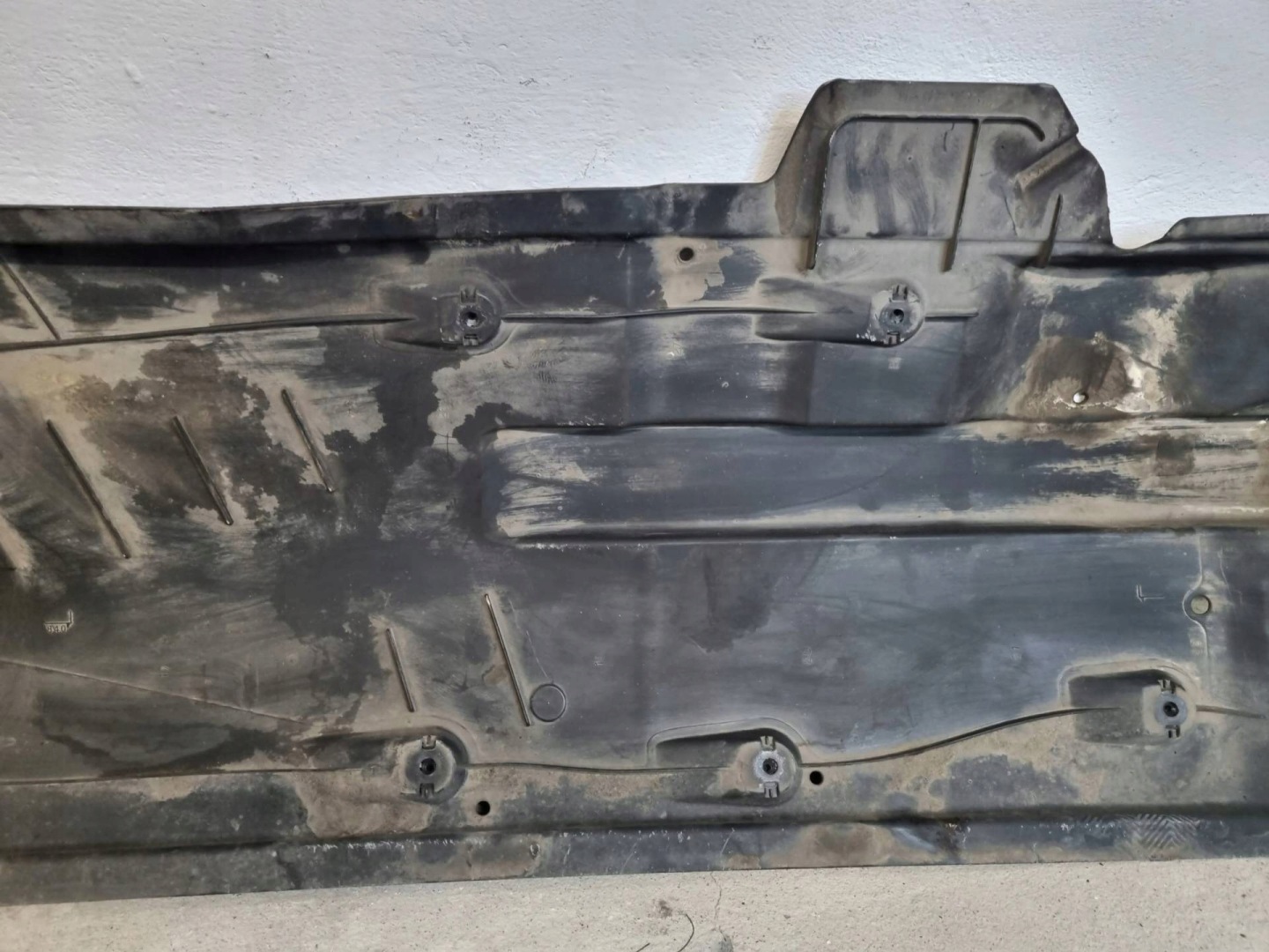 cover chassis right side Skoda Rapid NH 2013 6RA825202