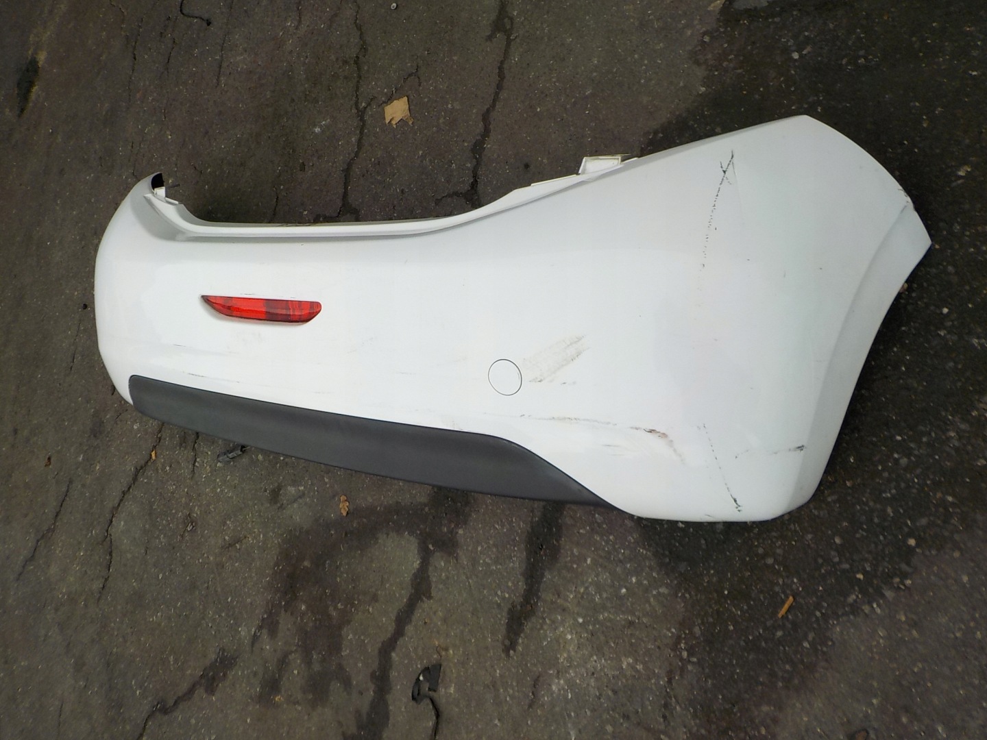 Paraurti posteriore completo peugeot 208 e 2013r