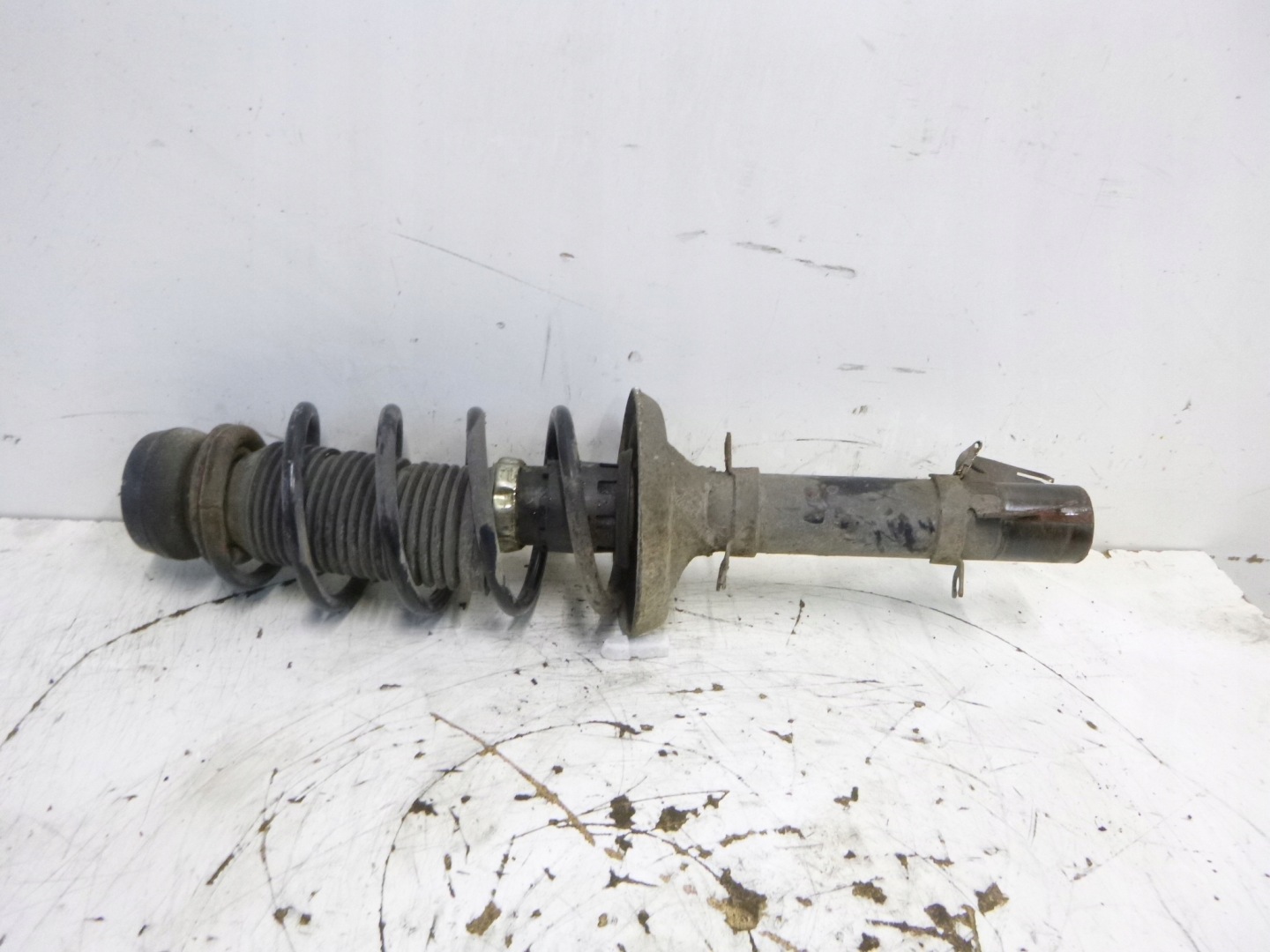 shock absorber front VW Volkswagen Golf IV 1.4 1.6 97-06r.