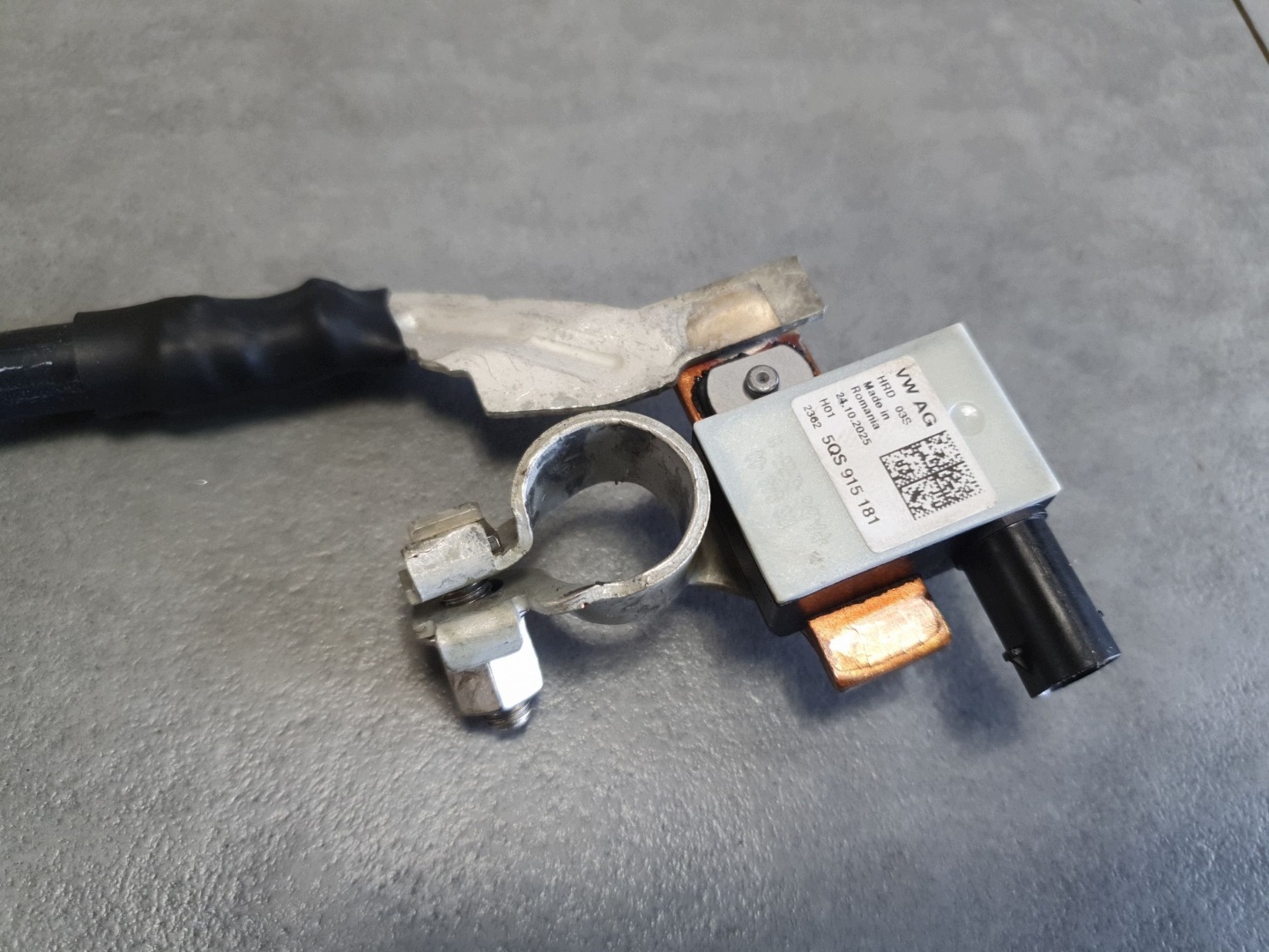 Audi A3 8Y Batteriemanagement Sensor 5QS915181