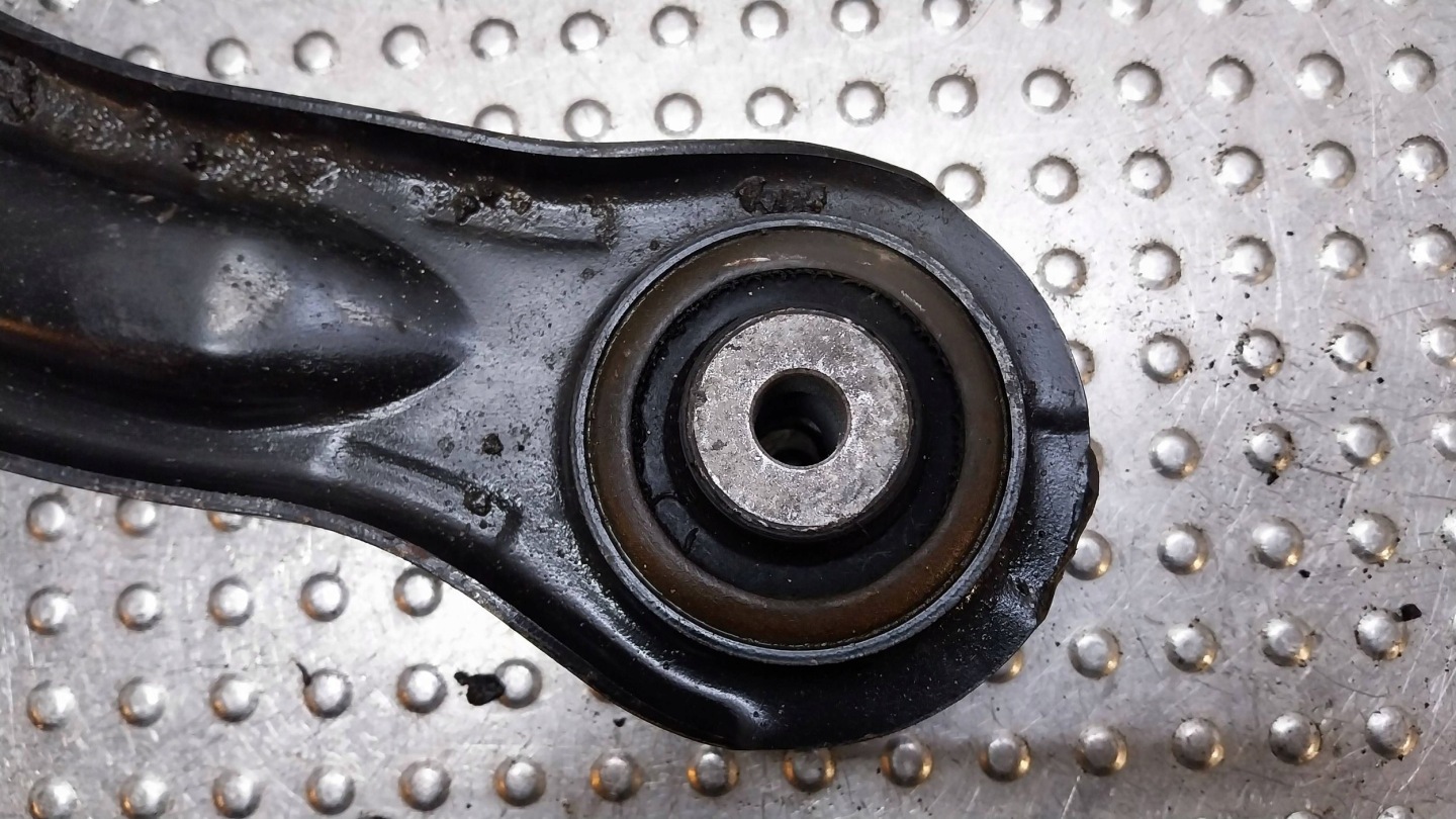 arm right front A6383300110 MERCEDES VITO W638 96-03