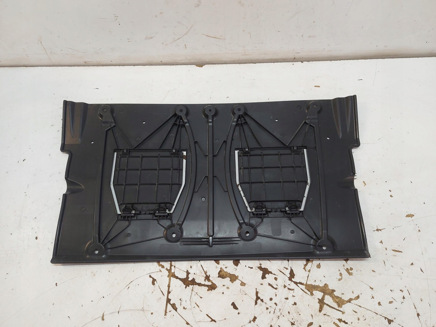 RENAULT Scenic E-Tech V 5 cover chassis rear part 748181053R