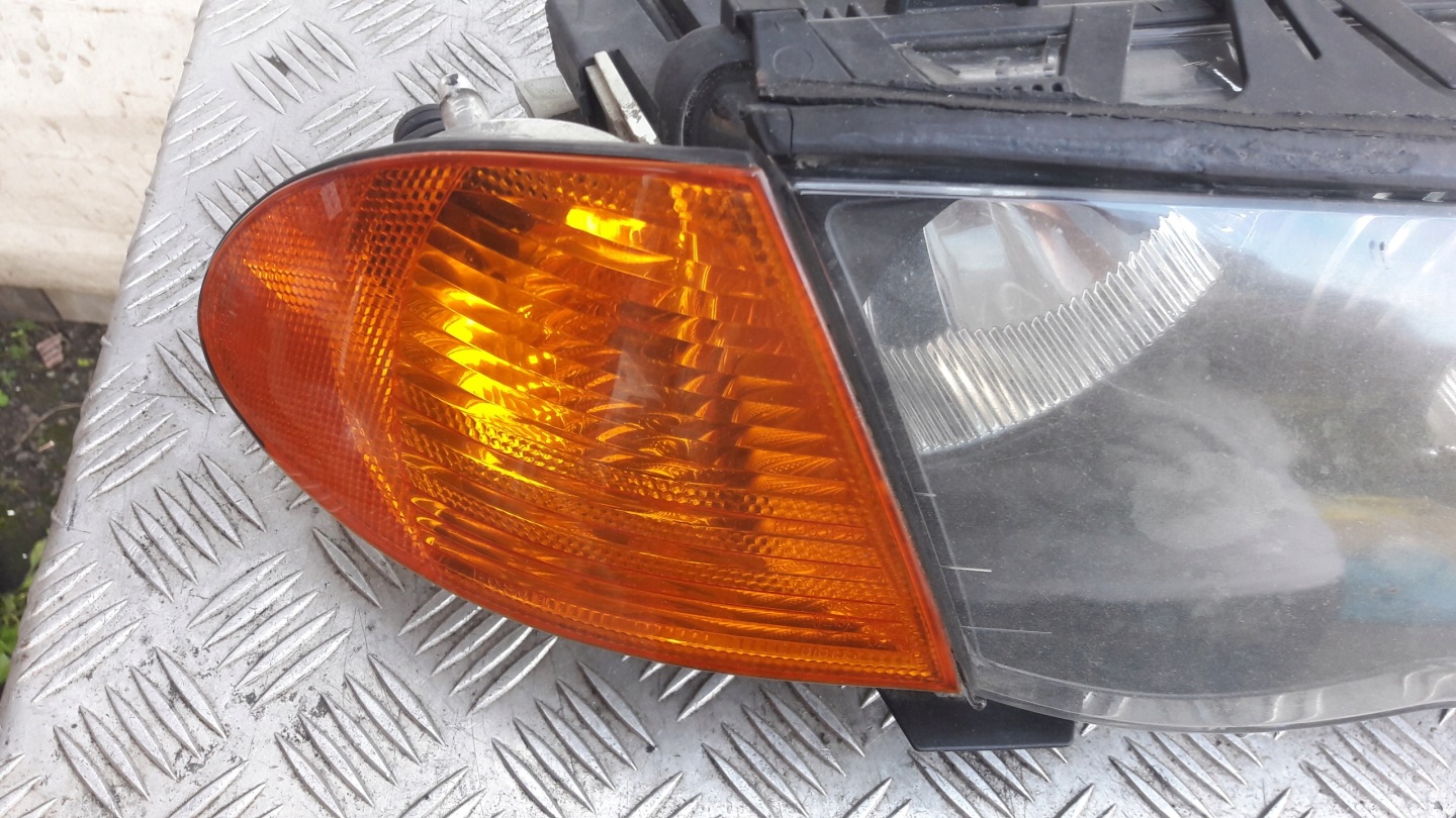 BMW E46 Licht rechts vorne Blinkleuchte