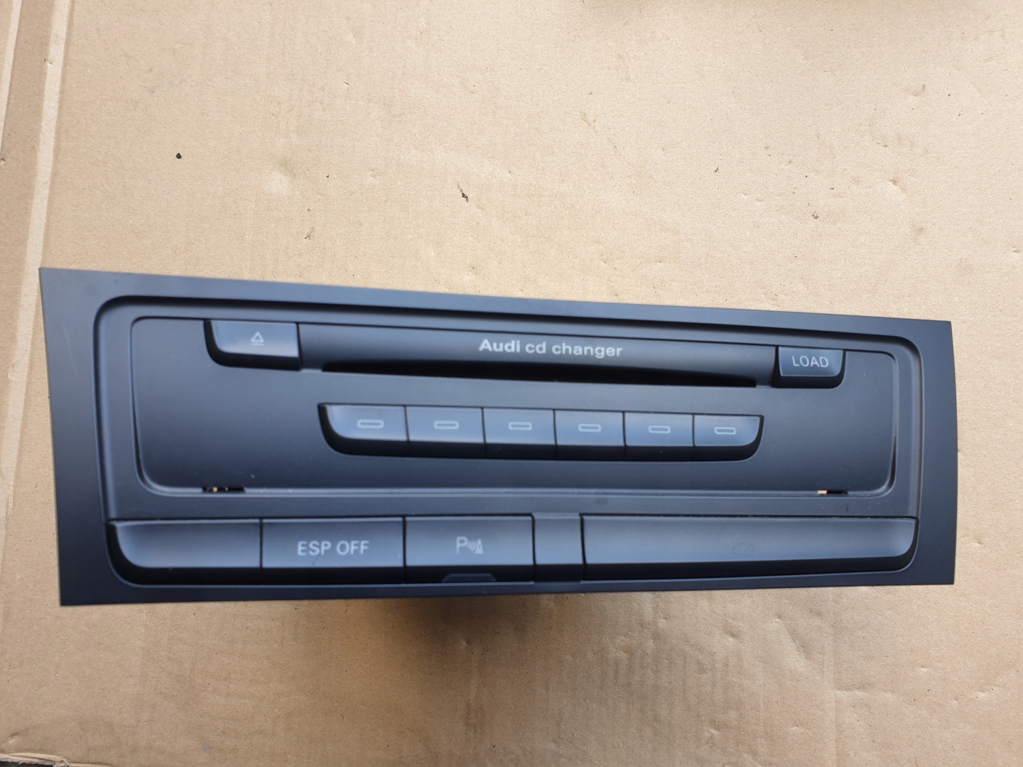changer CD AUDI A4 B8 A5 2008- 8t1035110C