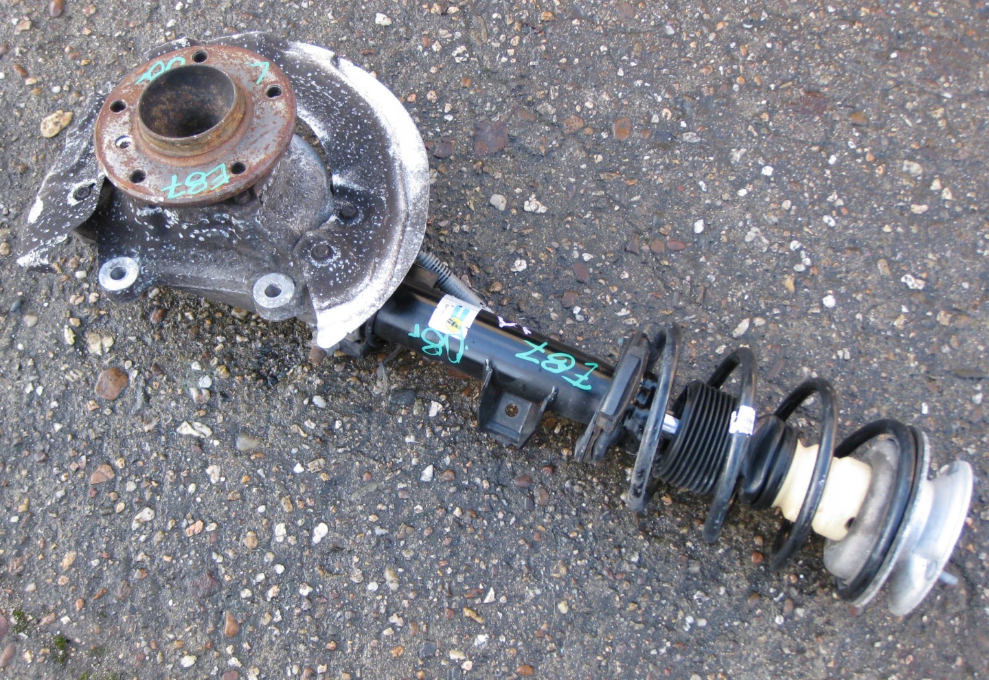 BMW 1 E87 08R. MCPERSON swing shock absorber left front