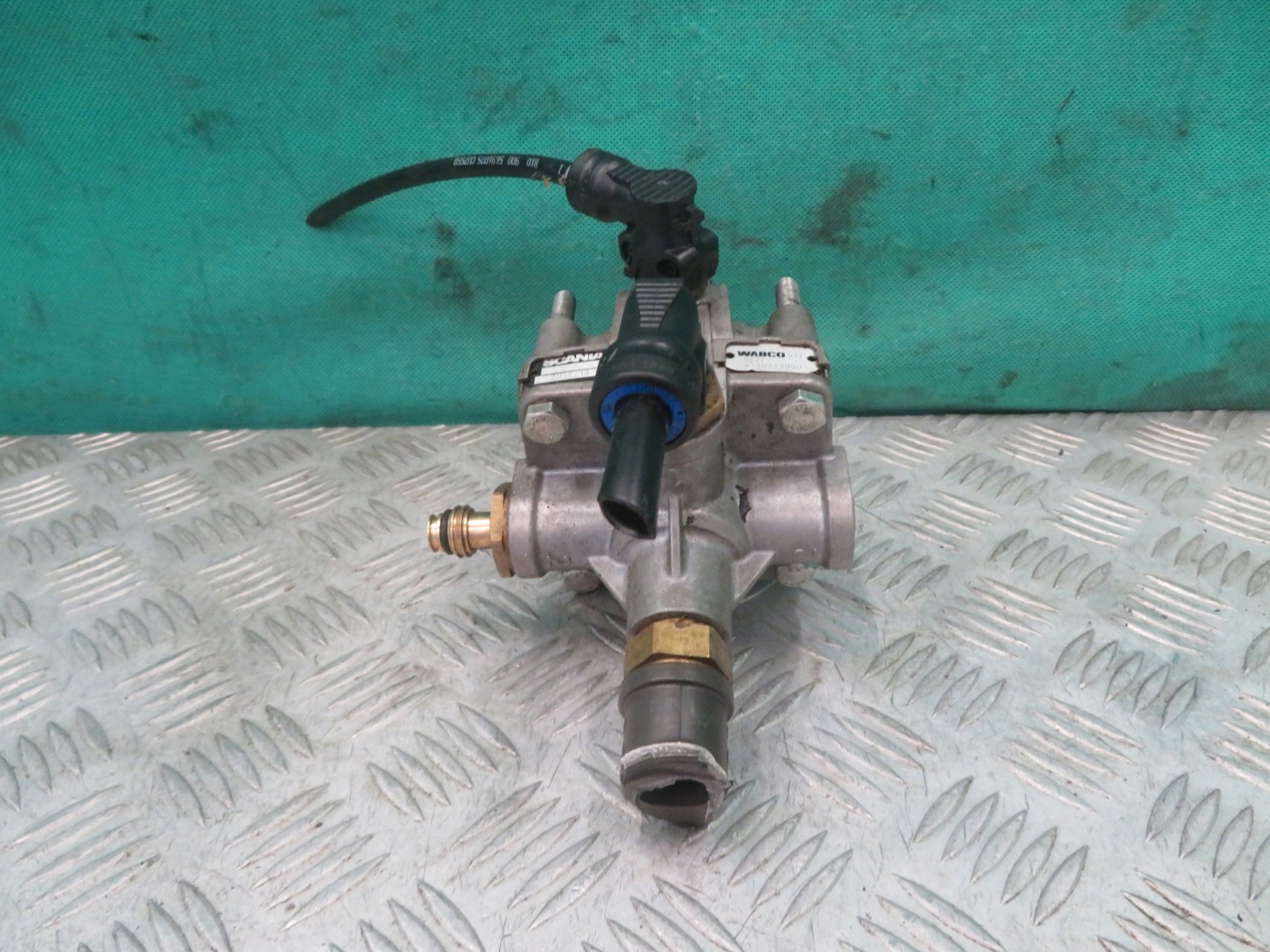 Sensor PRZEKAZNIKOWY SCANIA G410 CNG 23R 2038219