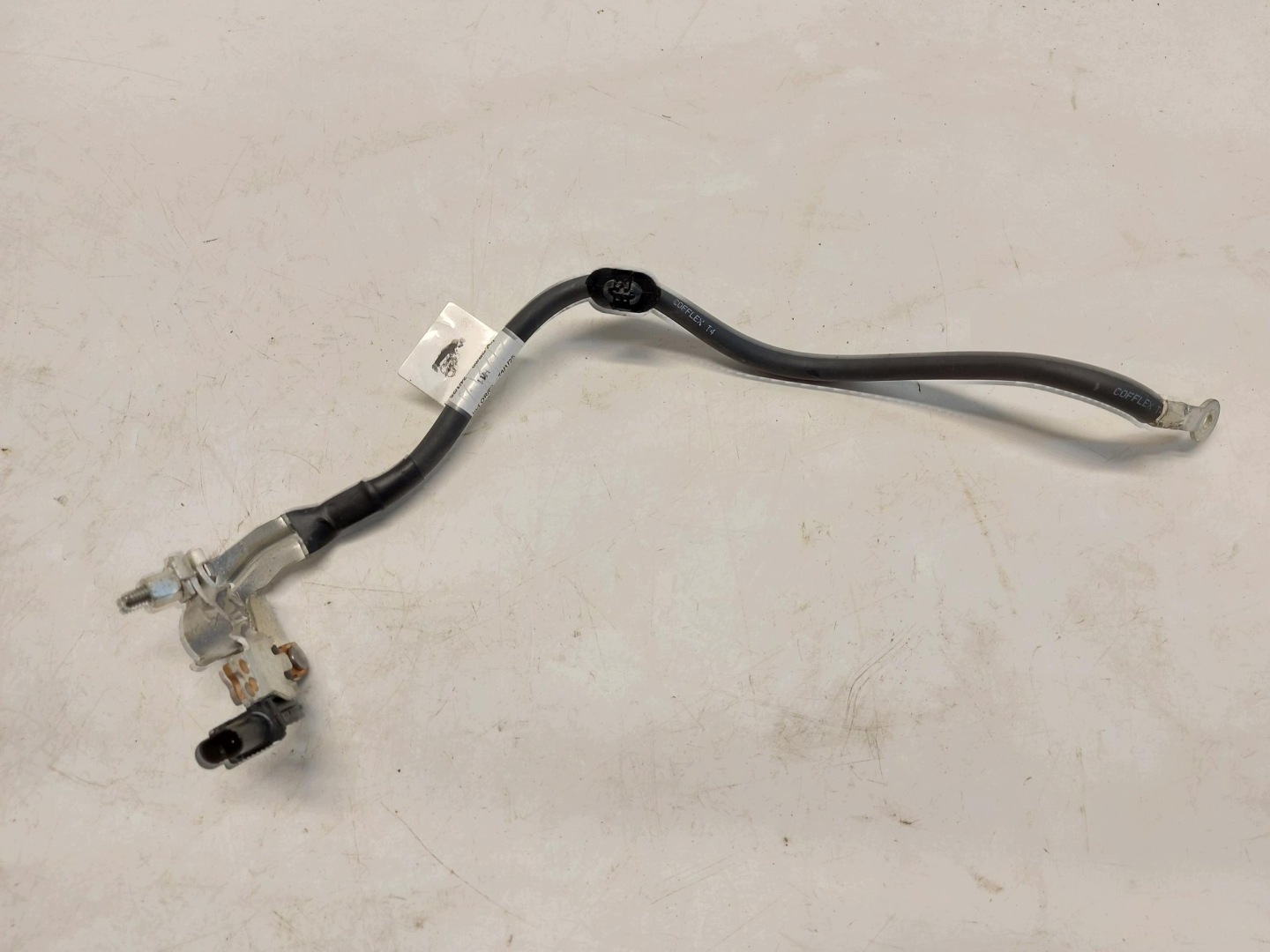Peugeot 5008 III E5008 Borne masa Module pour batterie 9864735580