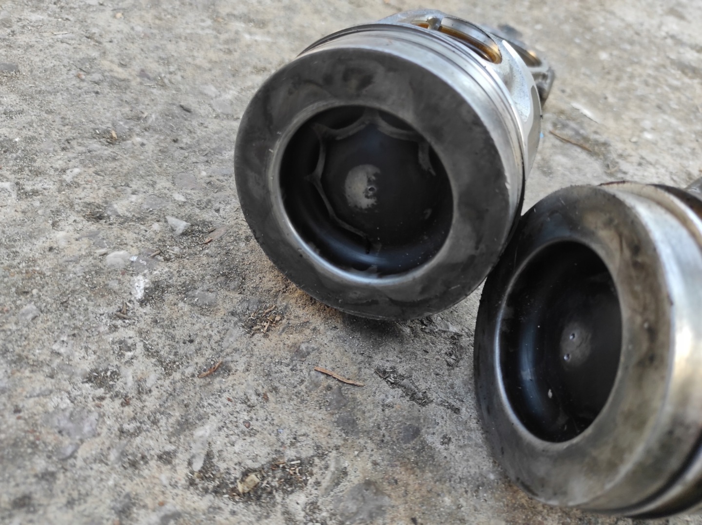 VOLKSWAGEN PASSAT B6 piston 081187HSRI