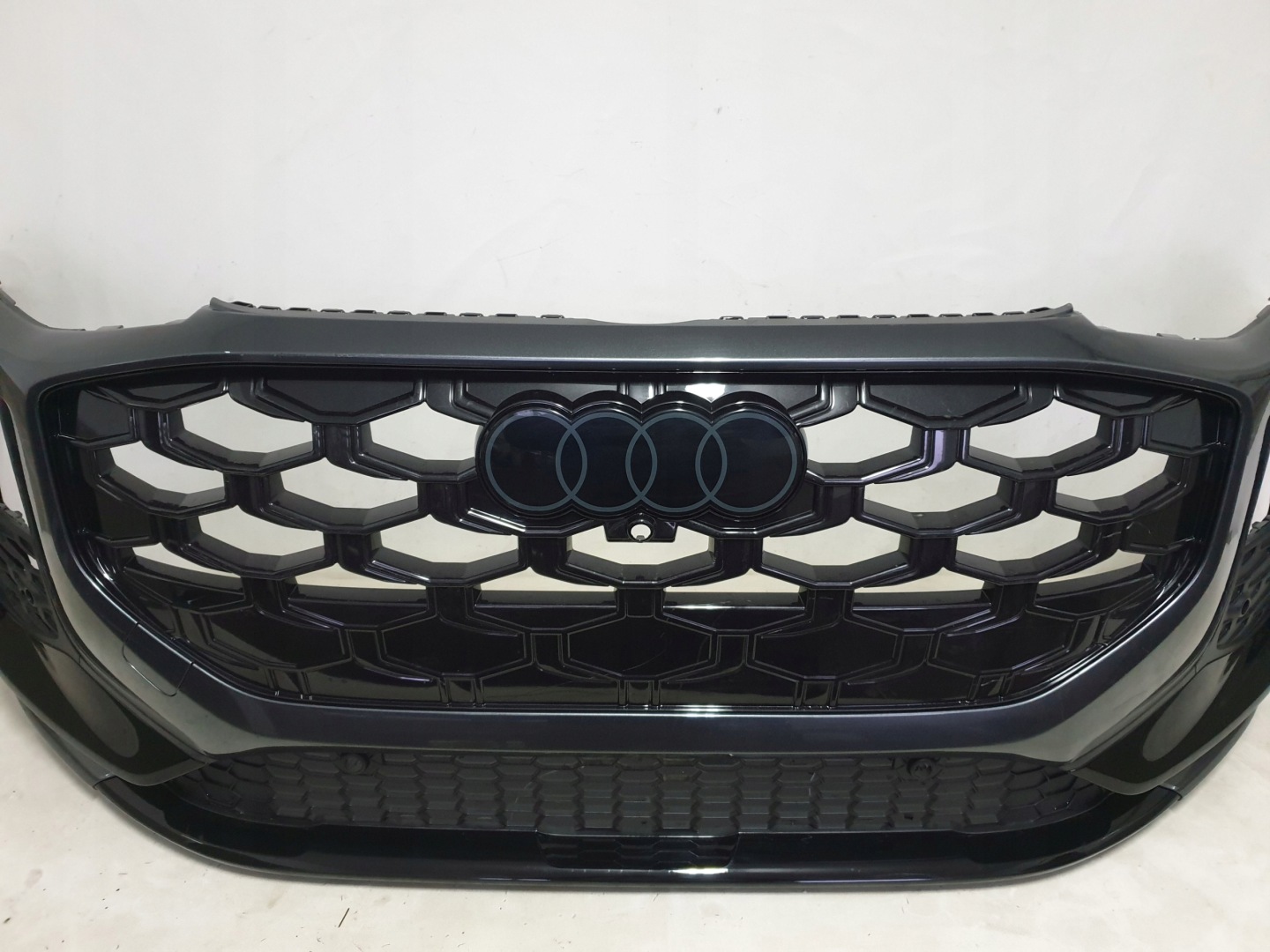 AUDI Q3 III 83H S-LINE 25-> bumper front front 6xPDC 83H807437D