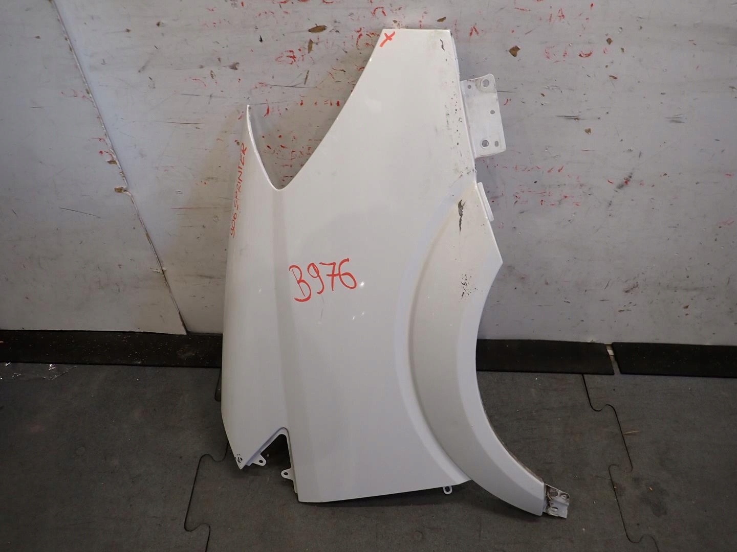 fender front front right MERCEDES SPRINTER W906 2006-2013