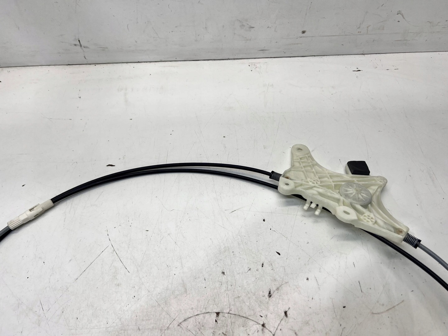 Mécanisme EL. du capot AUDI A4 B9 006492209C