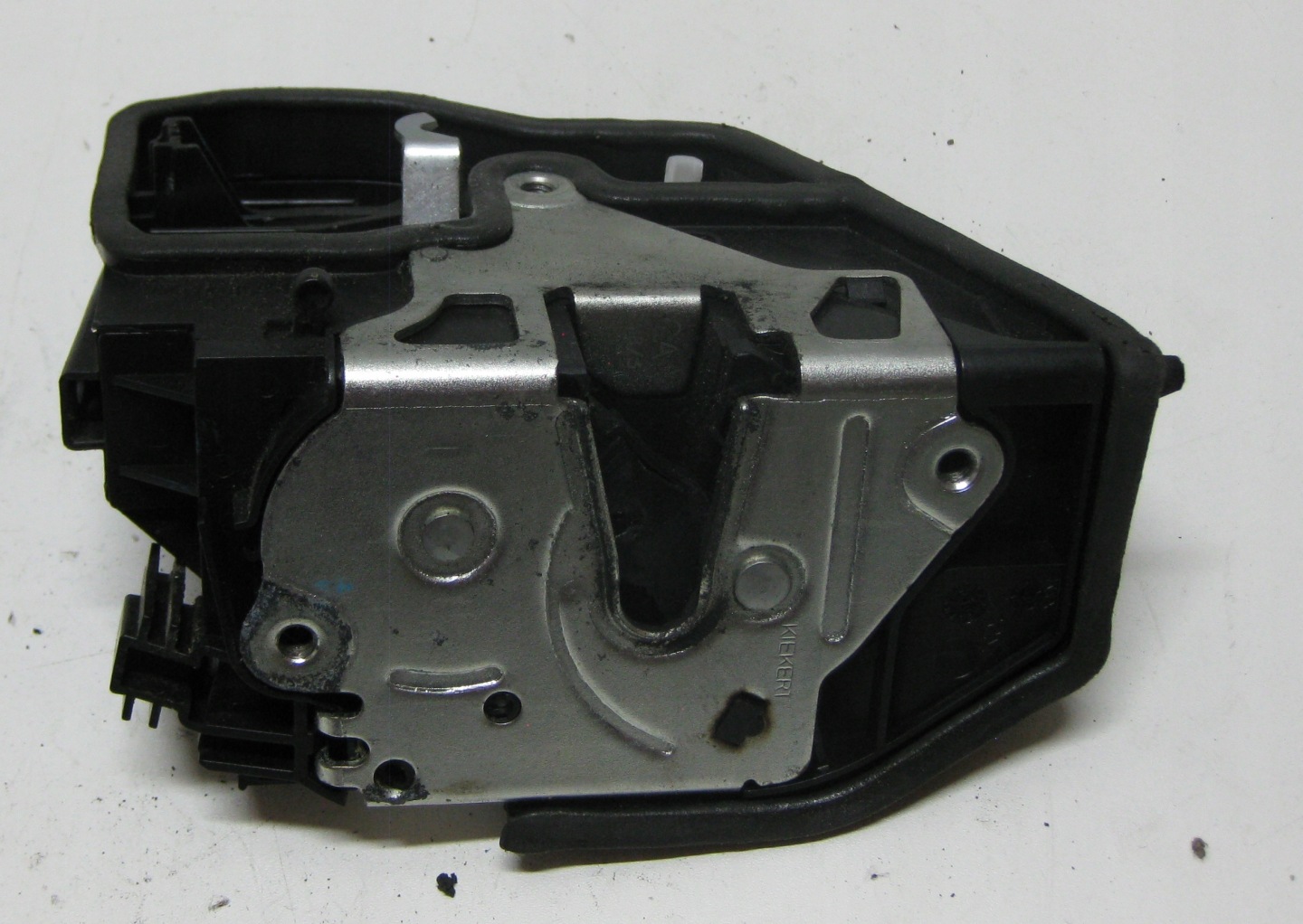 BMW E87 08R lock door right rear part 5 PIN 7202148
