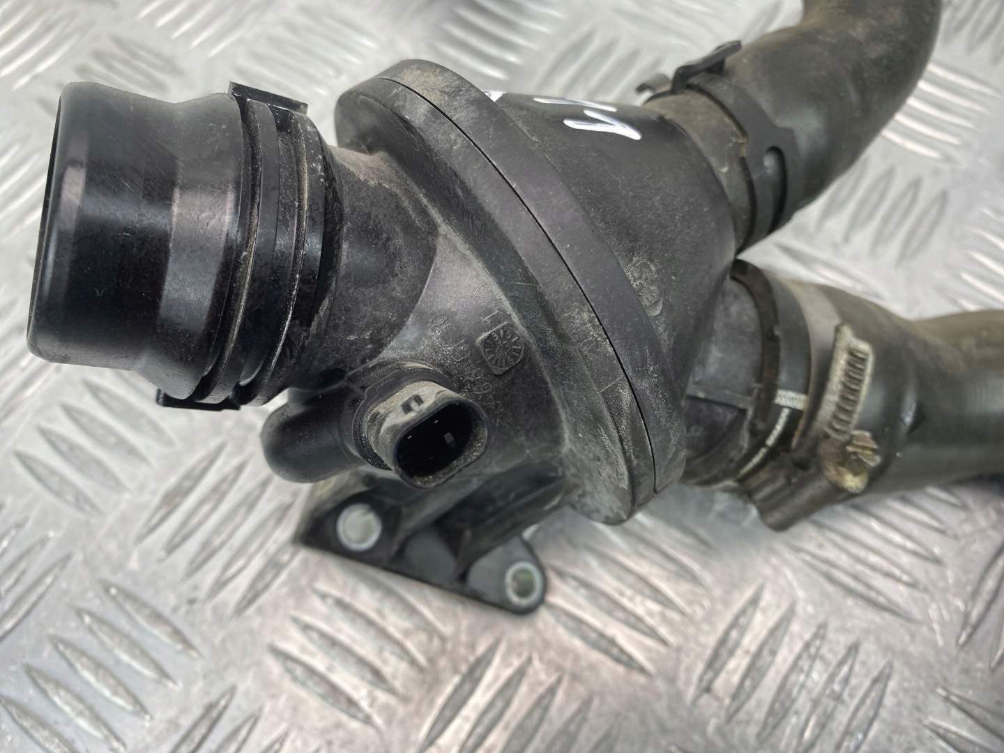 BMW X1 E84 prijenos crijevo vode N20B20A 6644619