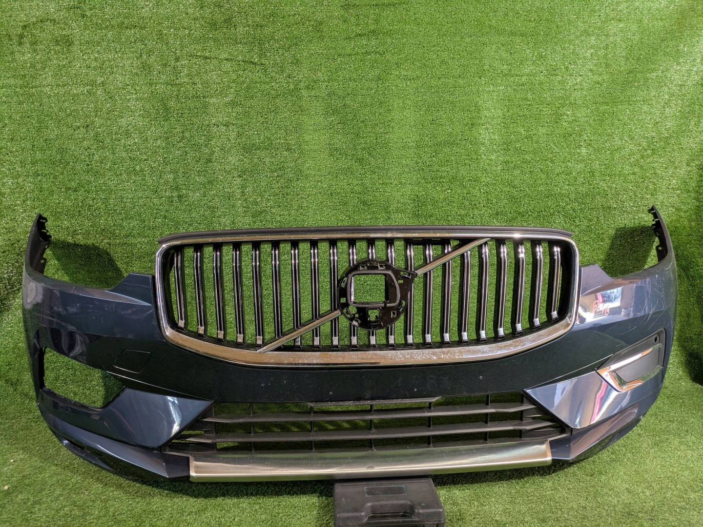 front bumper front VOLVO XC60 II INSCRIPTION 17- NR.8548