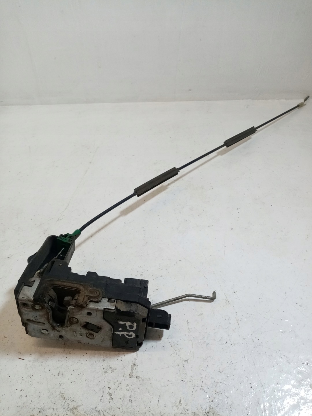 lock door right front OPEL ASTRA H 13210749QG