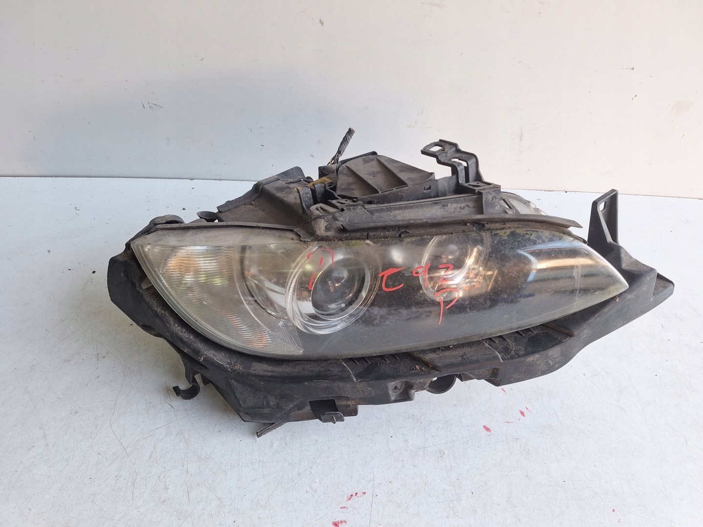 BMW 3 E92 E93 05-10 Feux phare Droit XENON UK