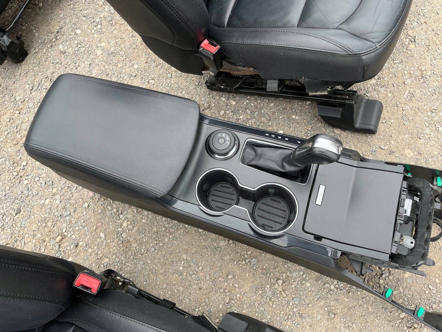 seats side pillars inner leather komplet Ford Explorer V 2016-2019