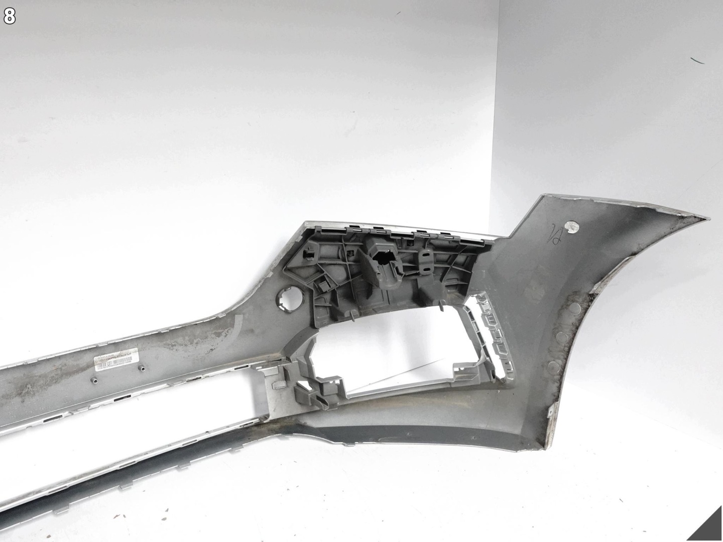 SKODA SCALA 657 19-23 bumper front + support WERSJA below washers 657807221