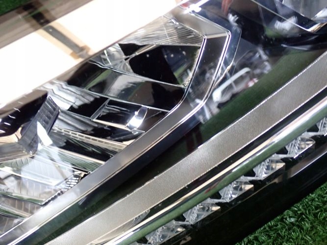 VW TOURAN FULL LED 15- reflektor right light right