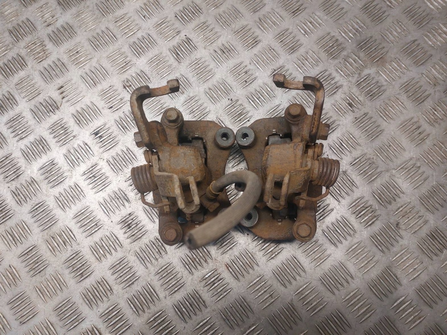 caliper brake left rear part + right rear part MAZDA 6 and 2.0 DI