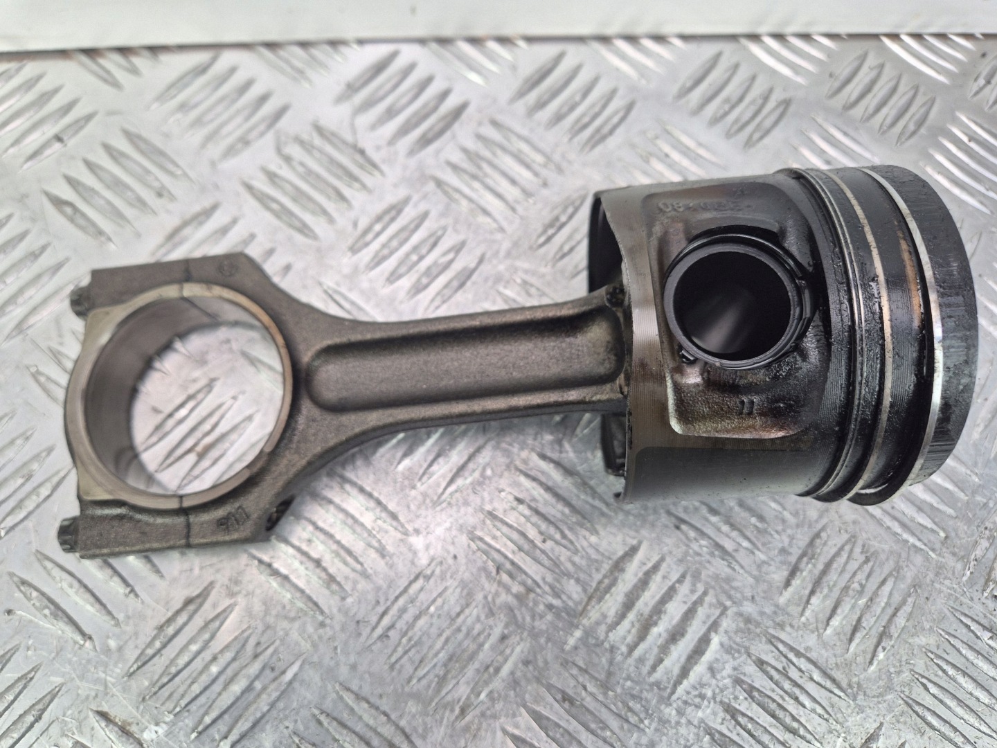 piston with connecting rod BMW 1 E81 E87 116d 0840BB N47D20A