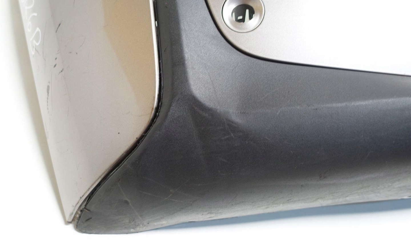 BMW i3 I3 7305099 below 6 PDC 2013-2017 bumper front front