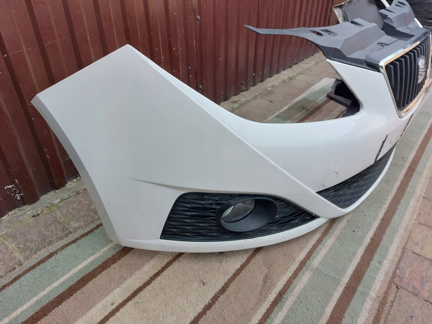 bumper front SEAT IBIZA IV 6J BIALY