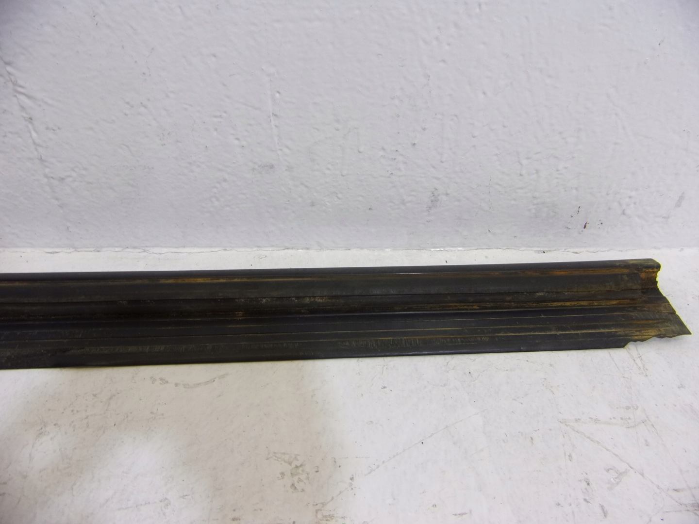 moulding threshold BMW E10 1602