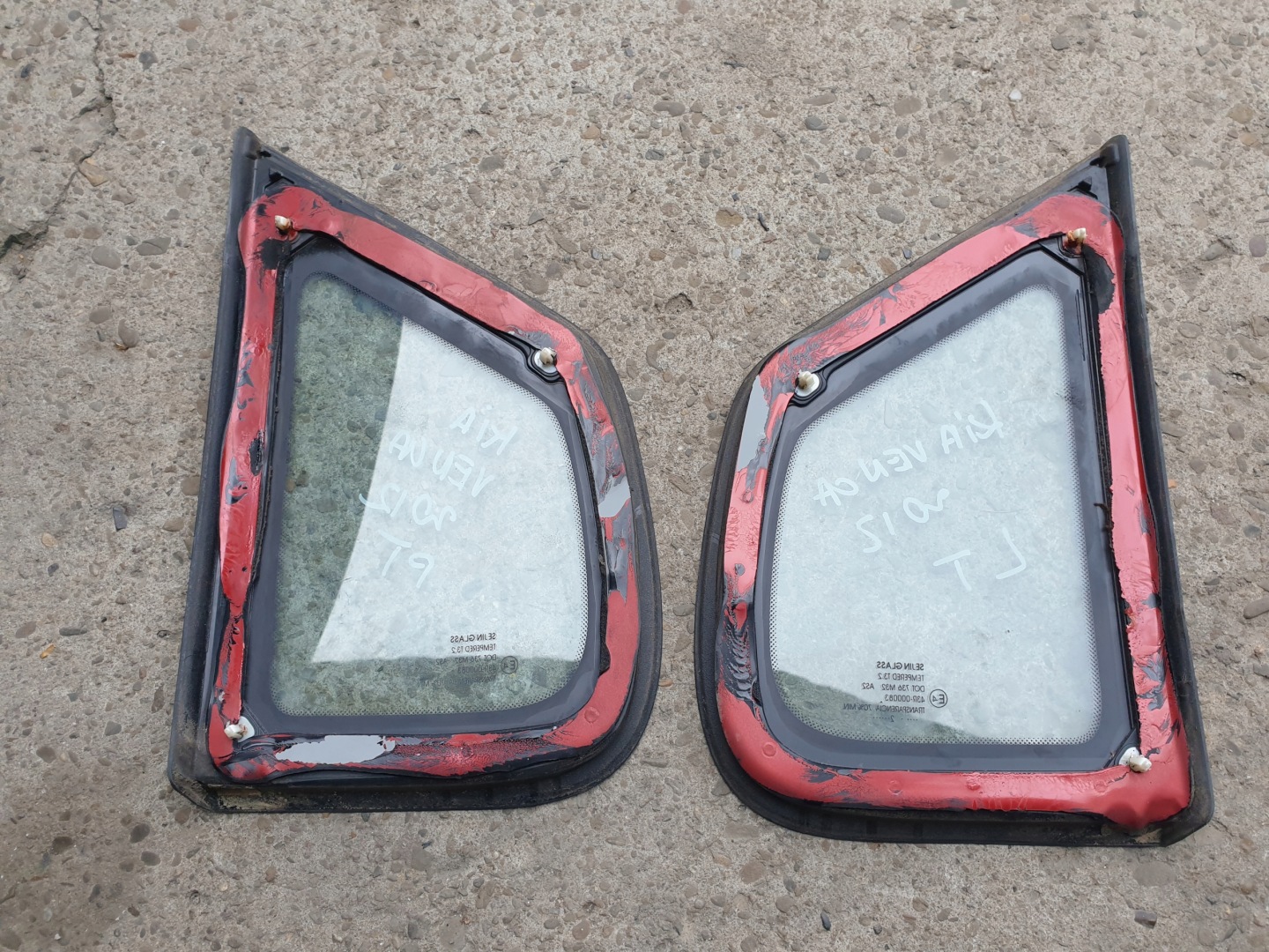 window rear side left bodywork KIA VENGA 2009- Z 2012 ROKU