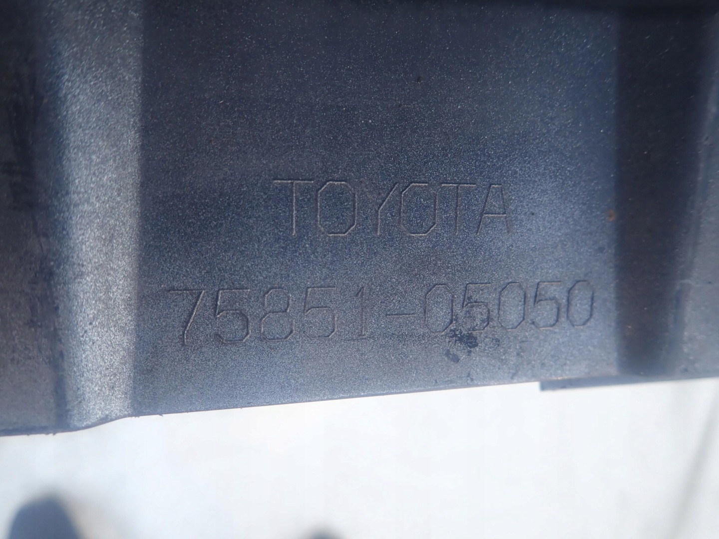 TOYOTA AVENSIS T29 15-19 threshold right moulding threshold
