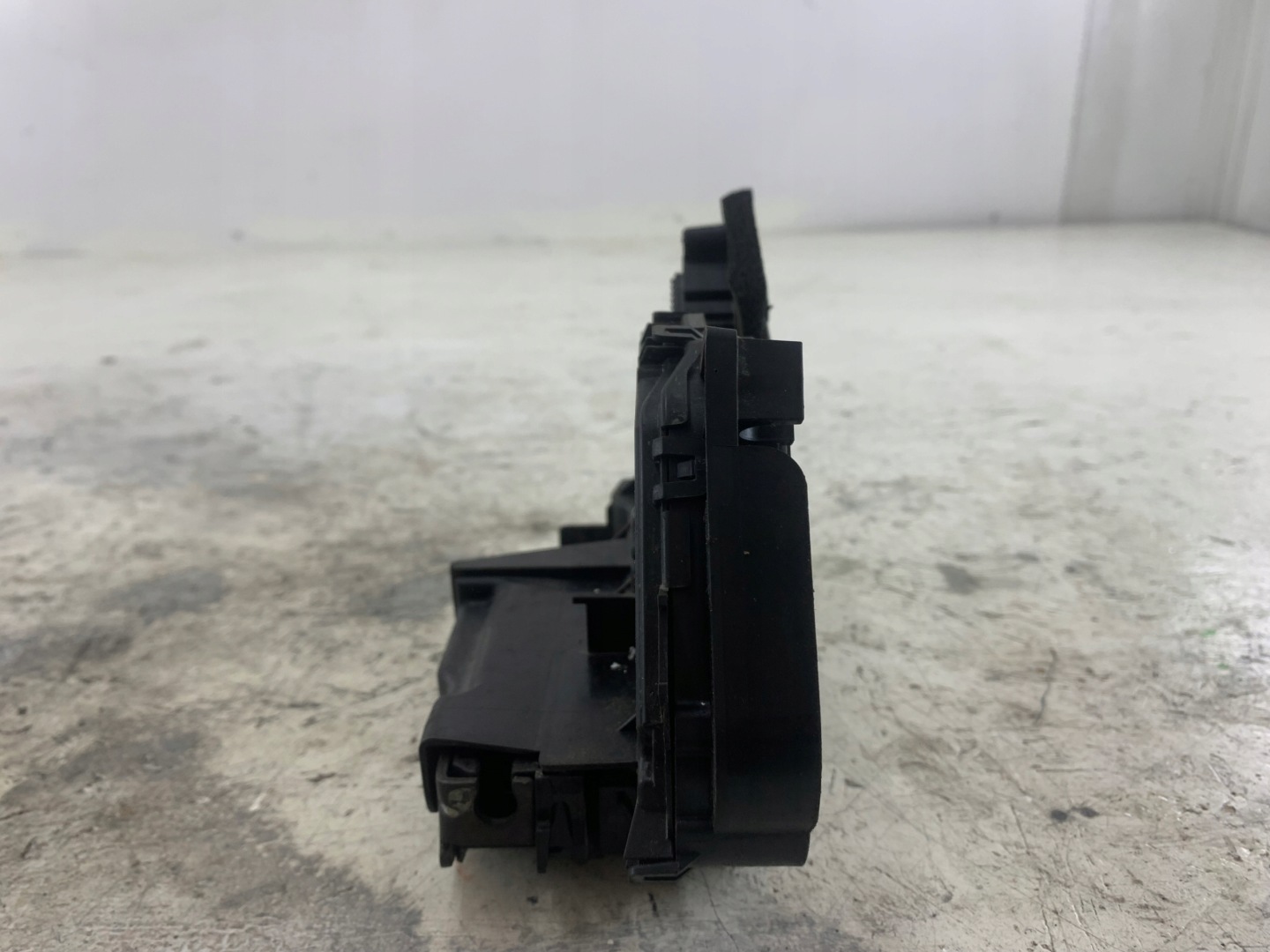 SKODA FABIA III OCTAVIA III lock door right front 5TB837016A