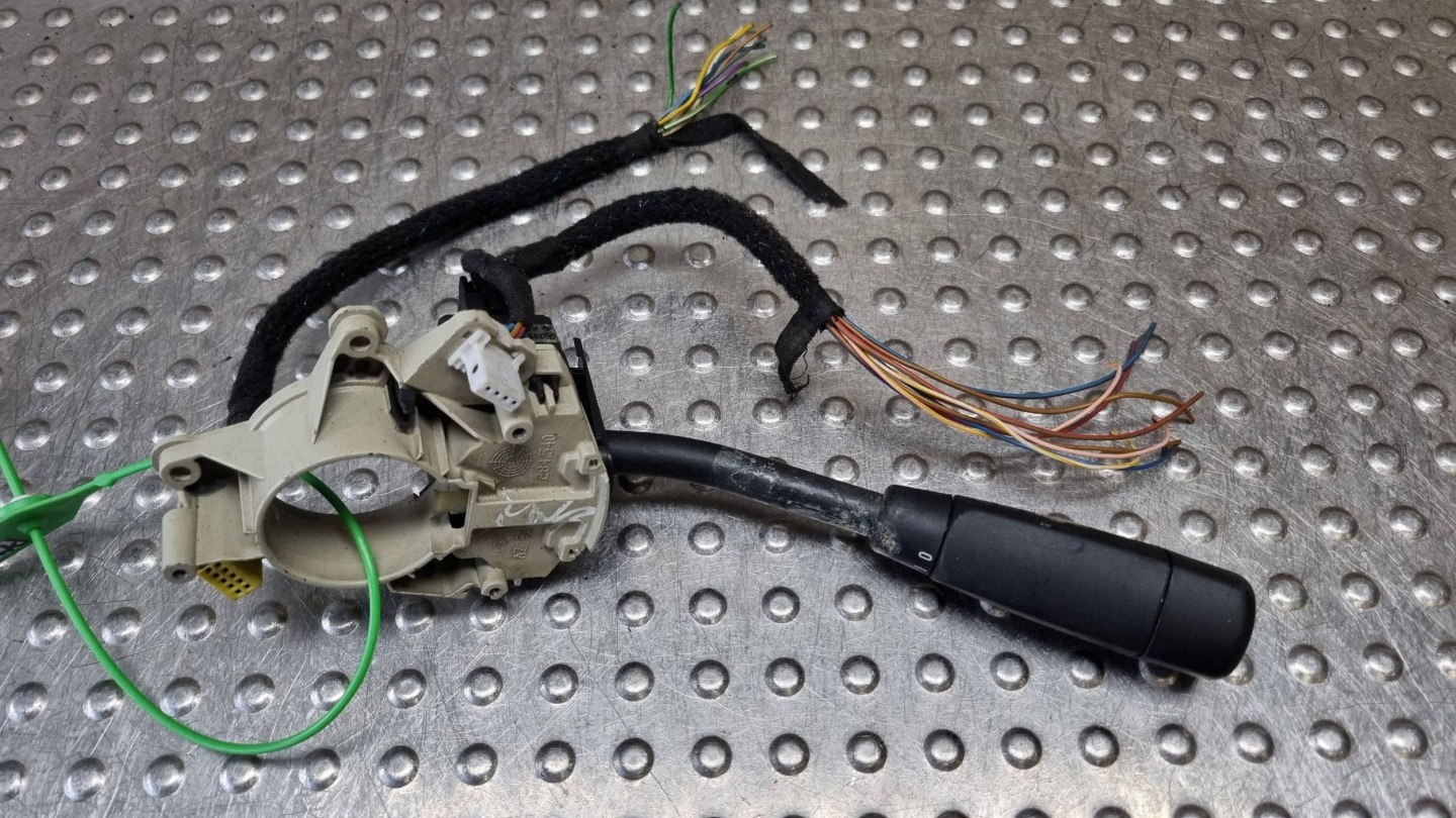 commodo commande levier commodo sous volant A2035450010 MERCEDES W203
