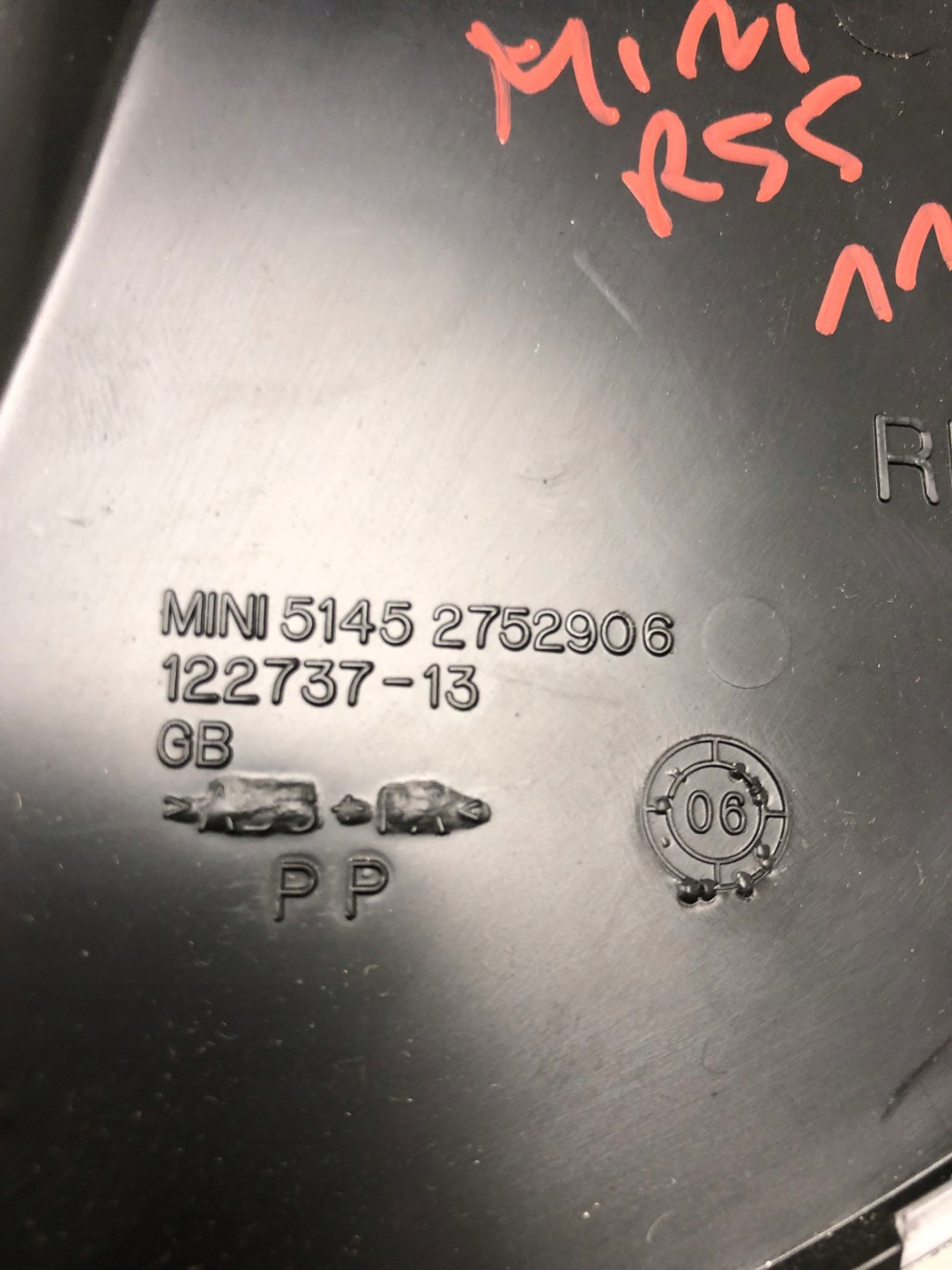 kryt obal konzoli pravá MINI R55 2752906