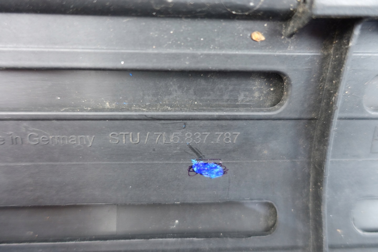moulding door left front PORSCHE CAYENNE 7L5