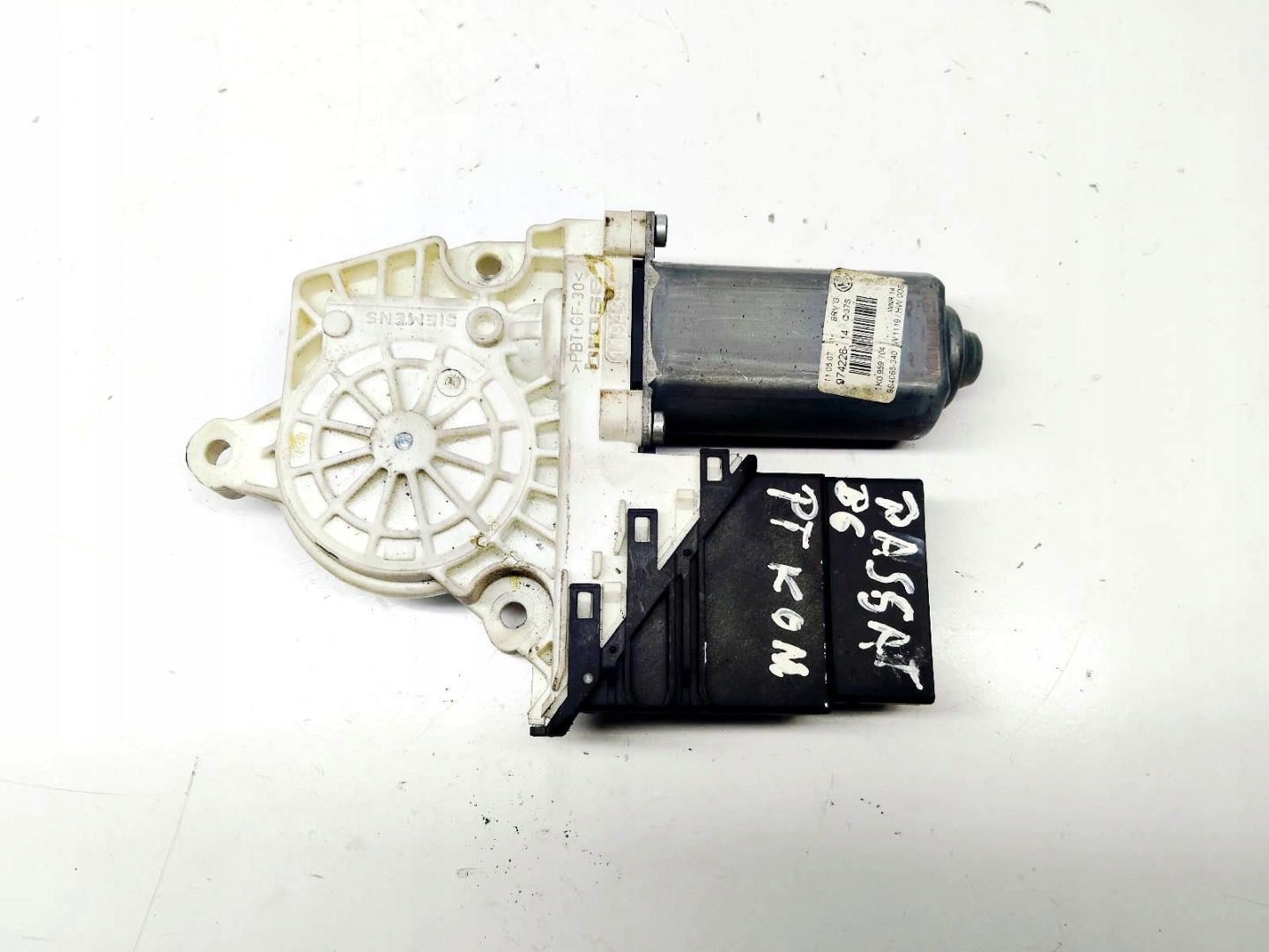 mini motor windows right rear part Vw Passat B6 1.9 TDI 1K0959704