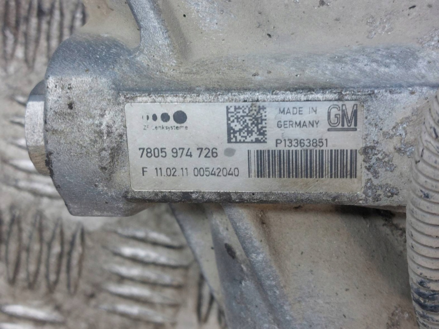 Boîter direction Boîter direction OPEL ASTRA J 13363851 0273010163